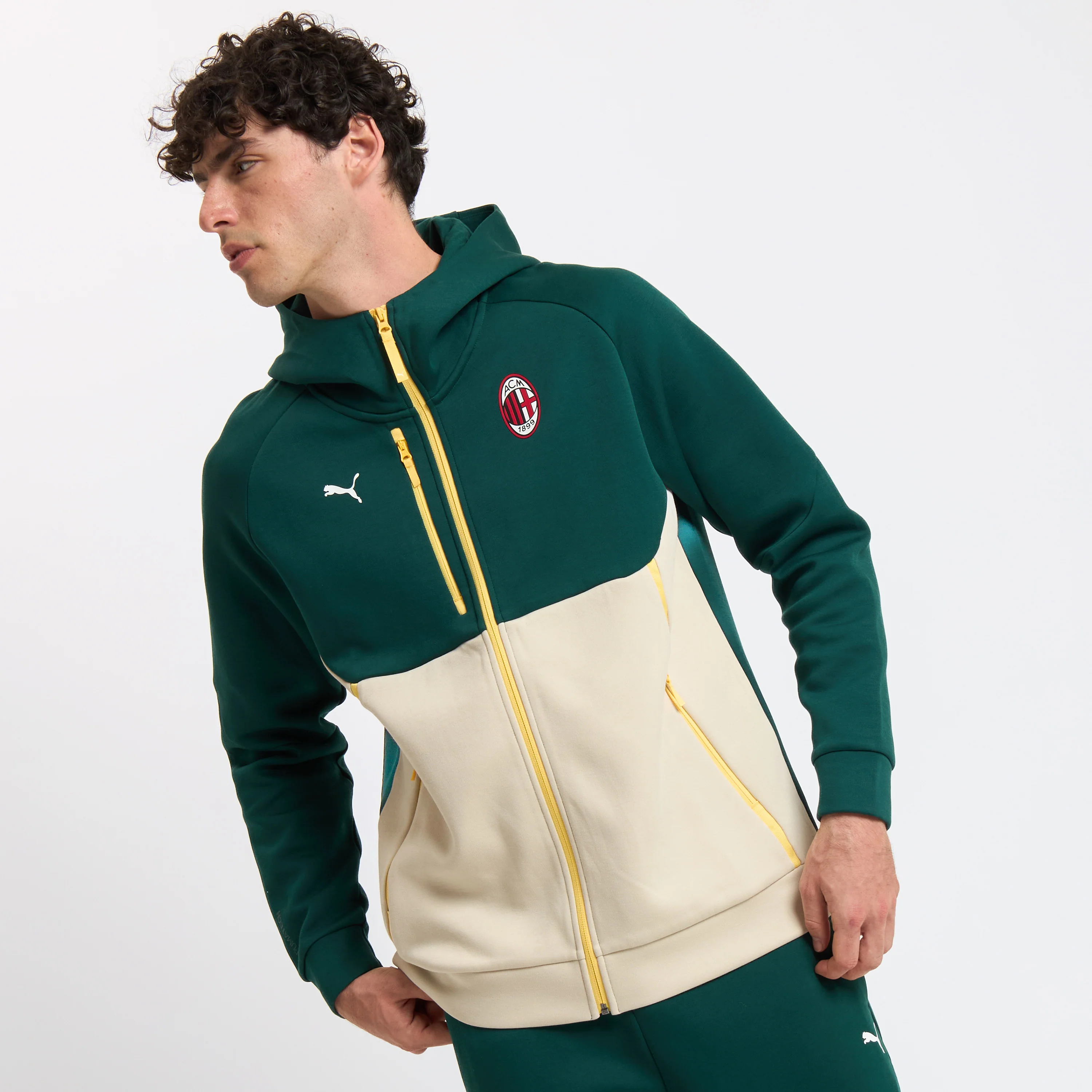 FELPA VERDE MILAN PUMATECH 2025/26 CON ZIP E CAPPUCCIO - Image 3
