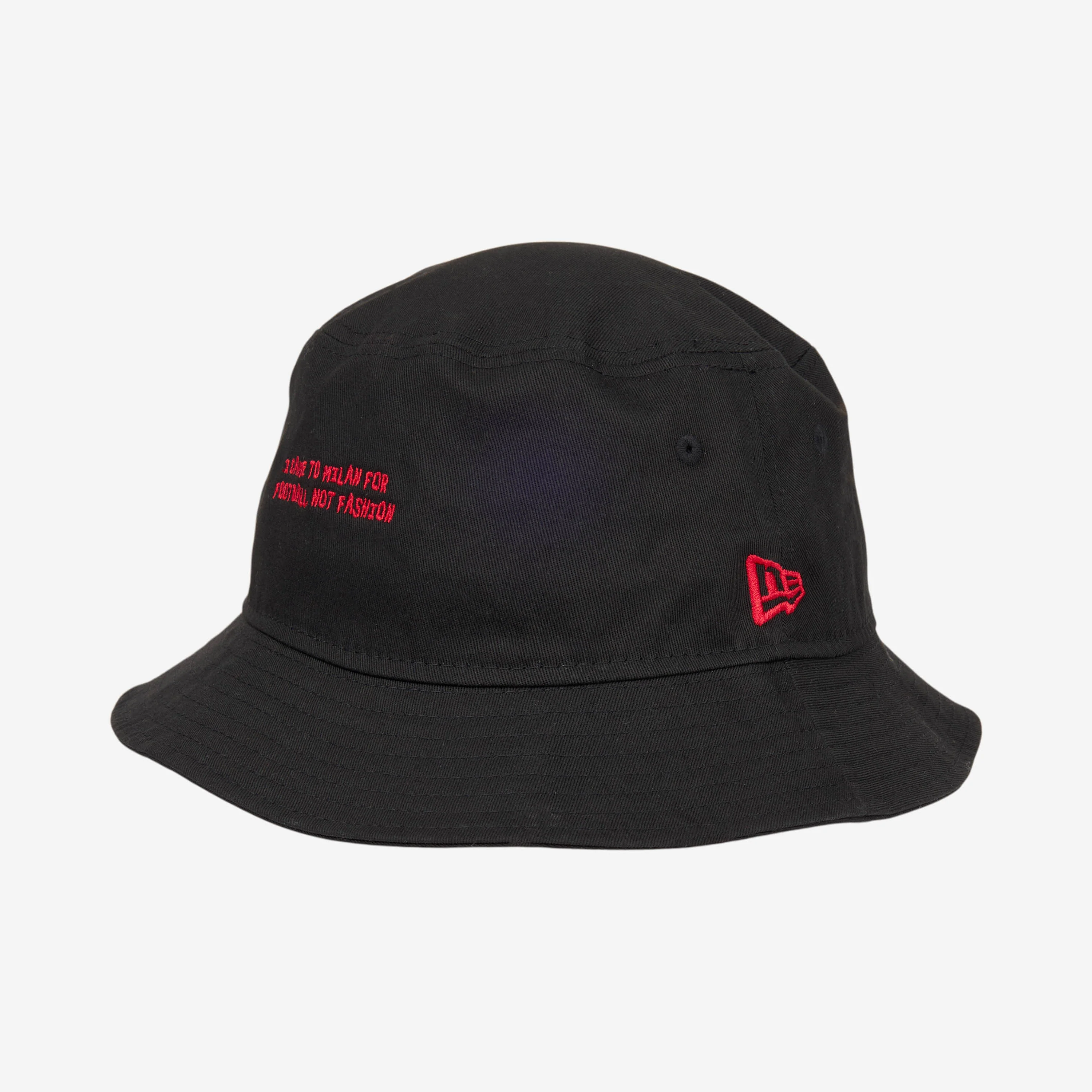 BUCKET HAT NEW ERA X AC MILAN CON FRASE